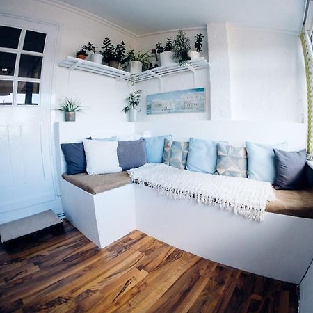 Bijou Annexe, Sea View, Private Entrance & Parking - Folkestone酒店 外观 照片