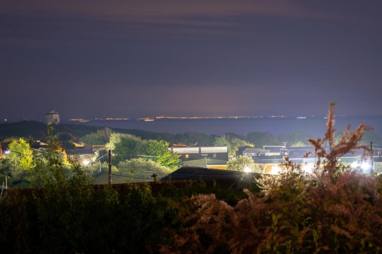 Bijou Annexe, Sea View, Private Entrance & Parking - Folkestone酒店 外观 照片